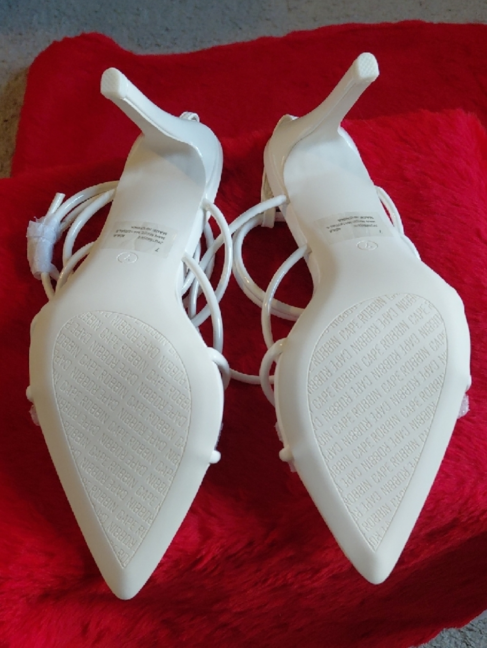 Cape Robbin White Strappy Patent Heeled Sandals - Picture 13 of 15